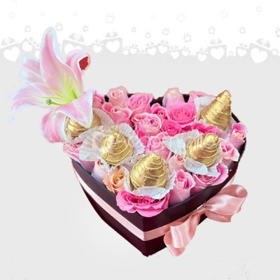  Corazón de Rosas y Fresas Con Chocolate Regalo día de la mujer