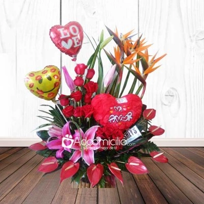 Arreglo Floral Con Rosas Y Lirios A Domicilio En Cali 